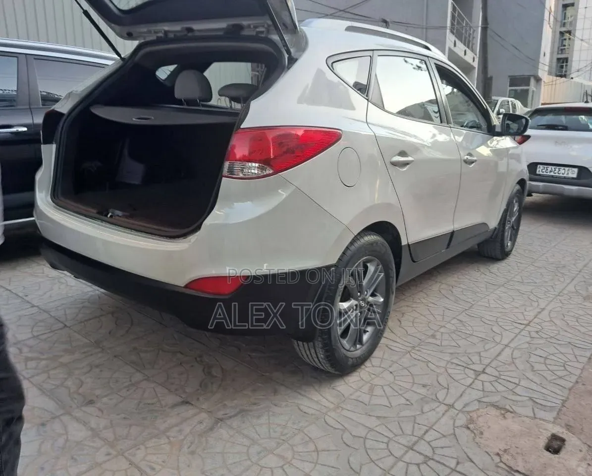 Hyundai Tucson 2015 Silver