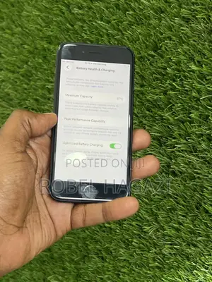 Apple iPhone SE (2022) 64 GB