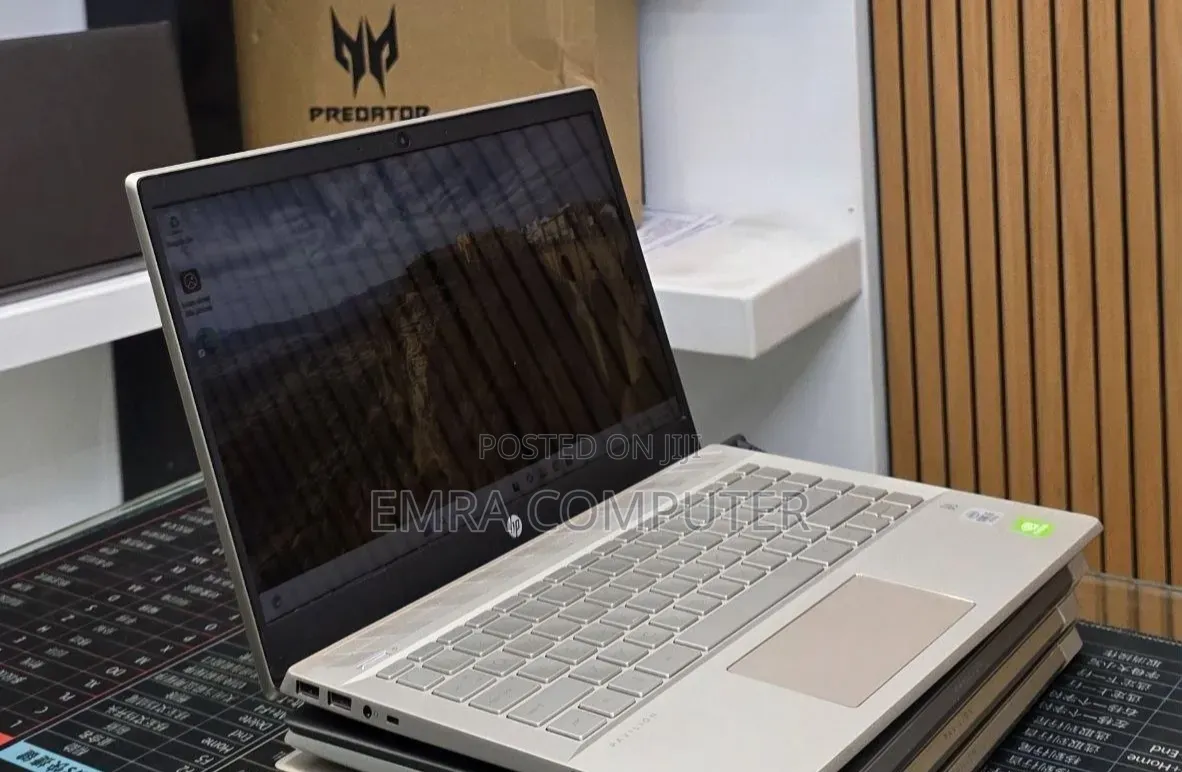 New Laptop HP 16GB Intel Core i5 SSD 512GB
