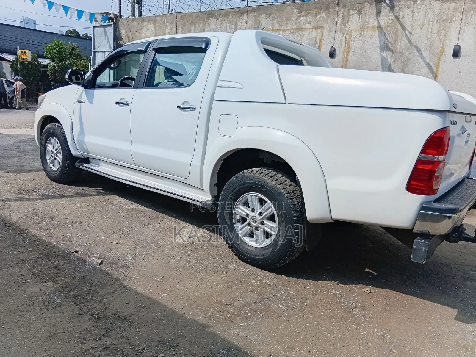 Toyota Hilux 3.0 D-4D 4x4 2013 White