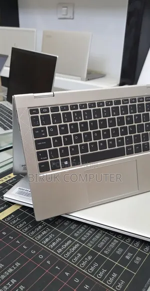 New Laptop HP EliteBook 830 G8 16GB Intel Core i5 SSD 512GB