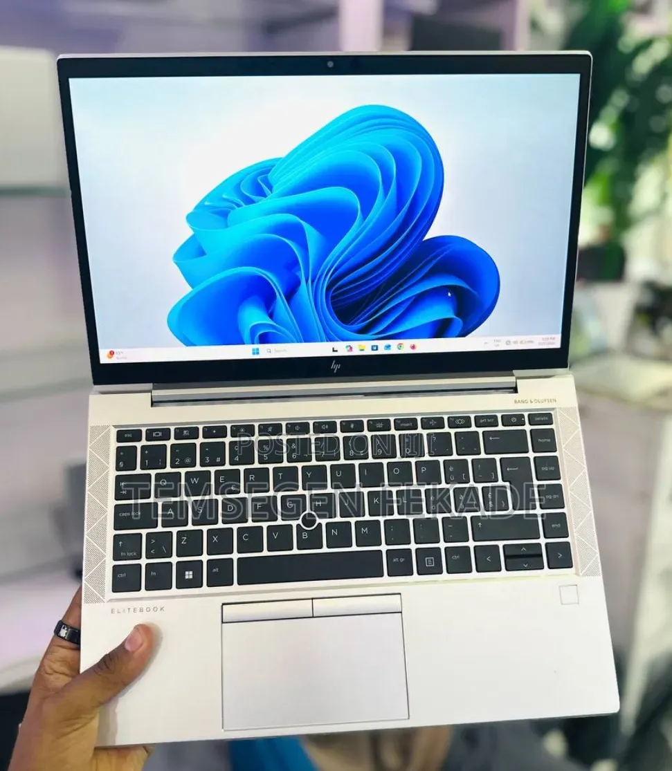 New Laptop HP EliteBook 840 G8 16GB Intel Core i5 SSD 512GB