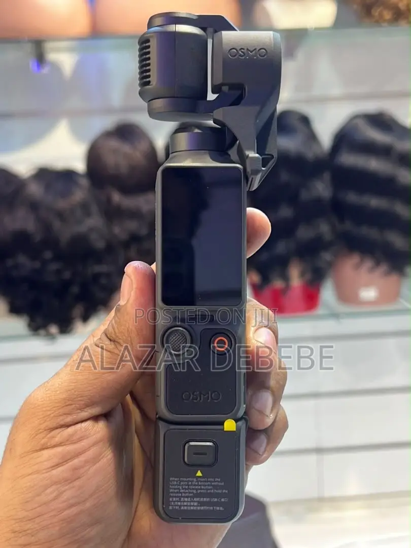 DJI Osmo Pocket 4 — Standard Combo