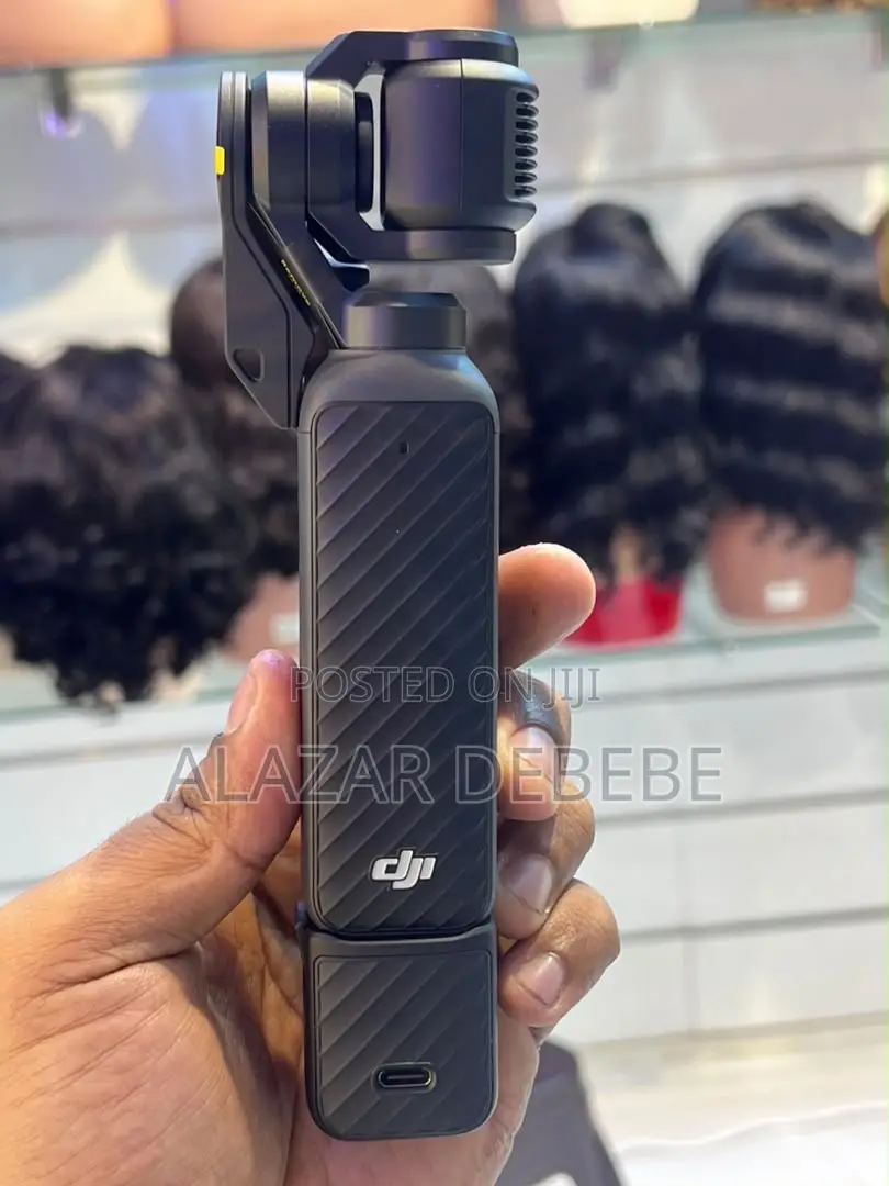 DJI Osmo Pocket 4 — Standard Combo