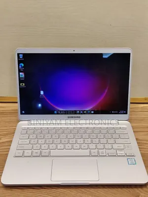 New Laptop Samsung Galaxy Book 2 8GB Intel Core i7 SSD 256GB