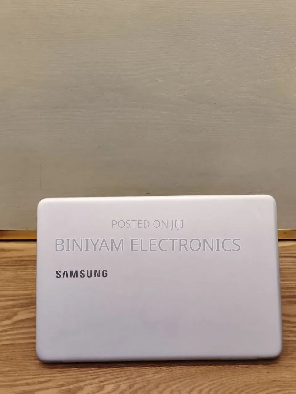 New Laptop Samsung Galaxy Book 2 8GB Intel Core i7 SSD 256GB