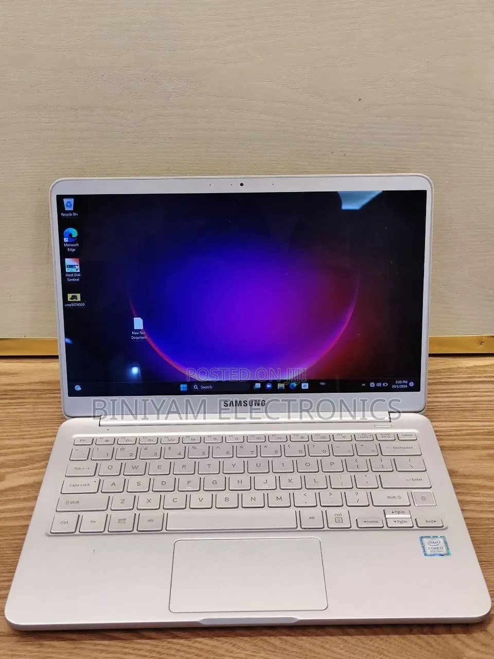 New Laptop Samsung Galaxy Book 2 8GB Intel Core i7 SSD 256GB