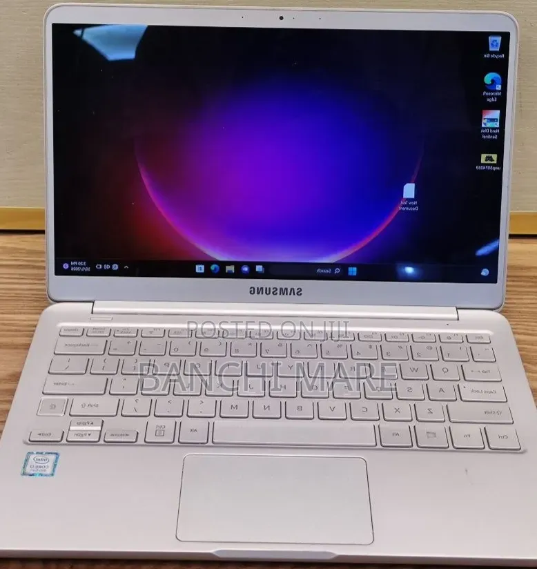 New Laptop Samsung Galaxy Book 2 8GB Intel Core i7 SSD 256GB