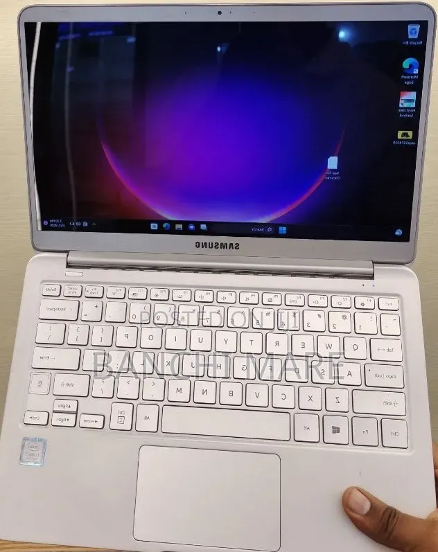 New Laptop Samsung Galaxy Book 2 8GB Intel Core i7 SSD 256GB