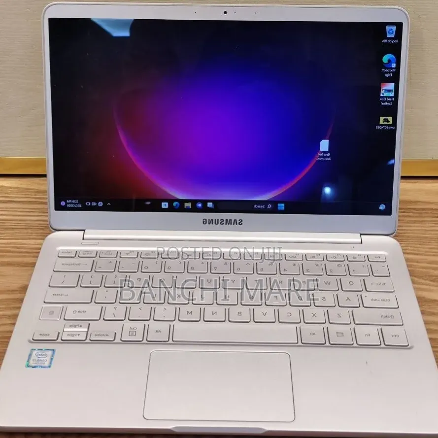 New Laptop Samsung Galaxy Book 2 8GB Intel Core i7 SSD 256GB