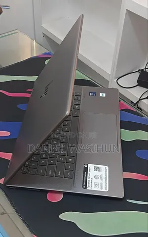 New Laptop HP Envy 15 16GB Intel Core Ultra 7 SSD 1T