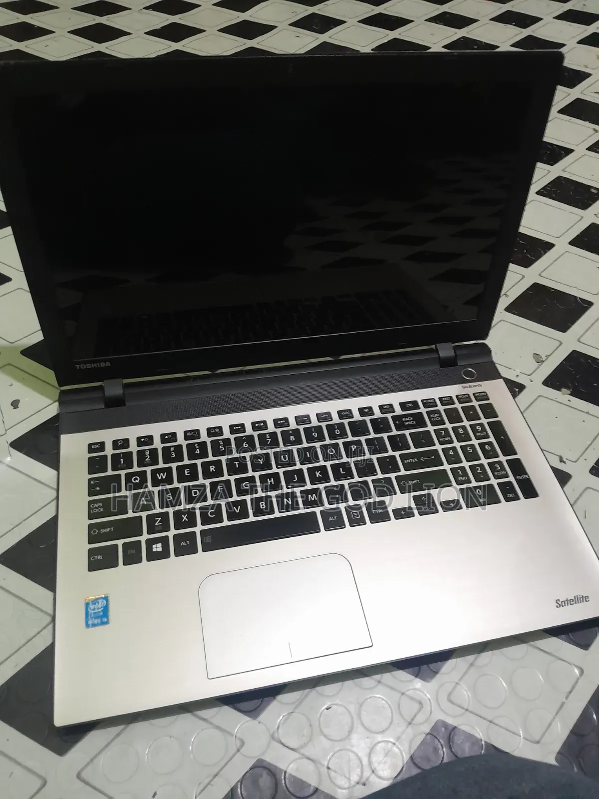 Laptop Toshiba Satellite C850 8GB Intel Core i5 HDD+SSD 1T