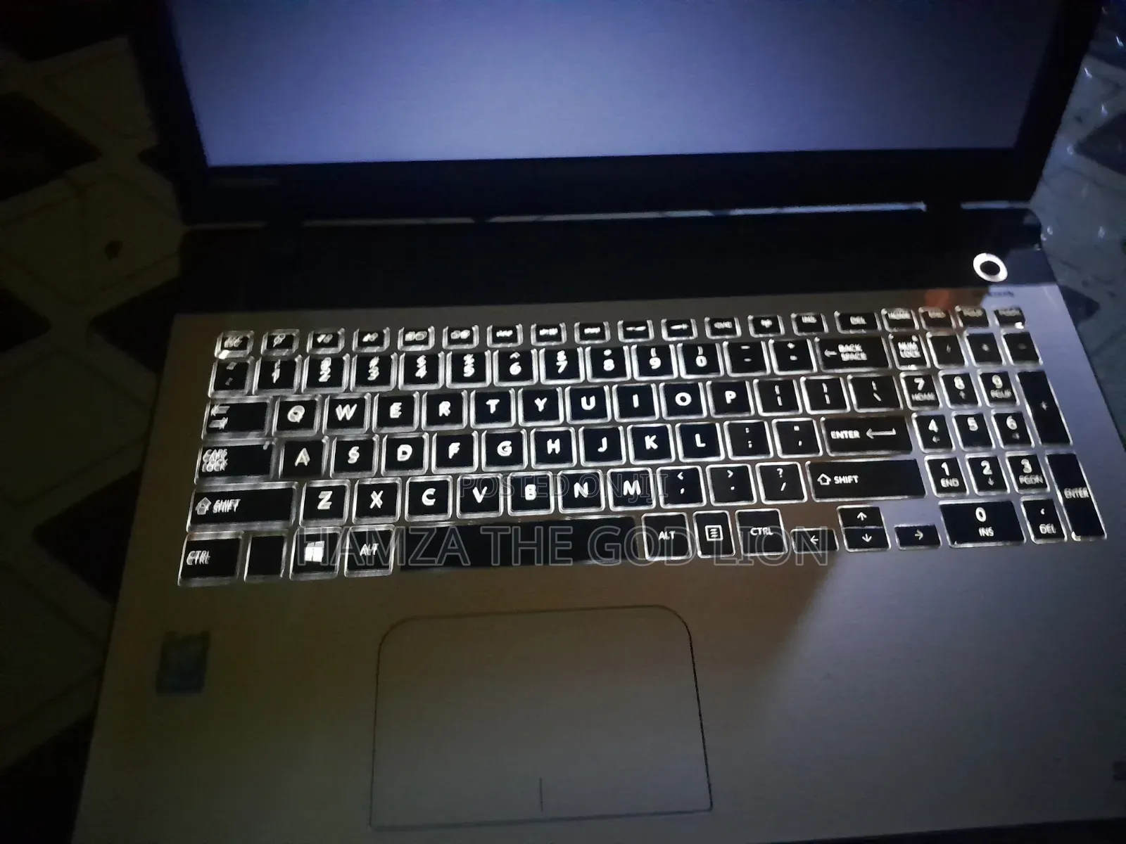 Laptop Toshiba Satellite C850 8GB Intel Core i5 HDD+SSD 1T