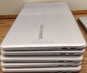 New Laptop Samsung Galaxy Book 2 8GB Intel Core i7 SSD 256GB
