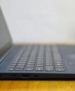 New Laptop Lenovo 12GB Intel Core i7 SSD 512GB