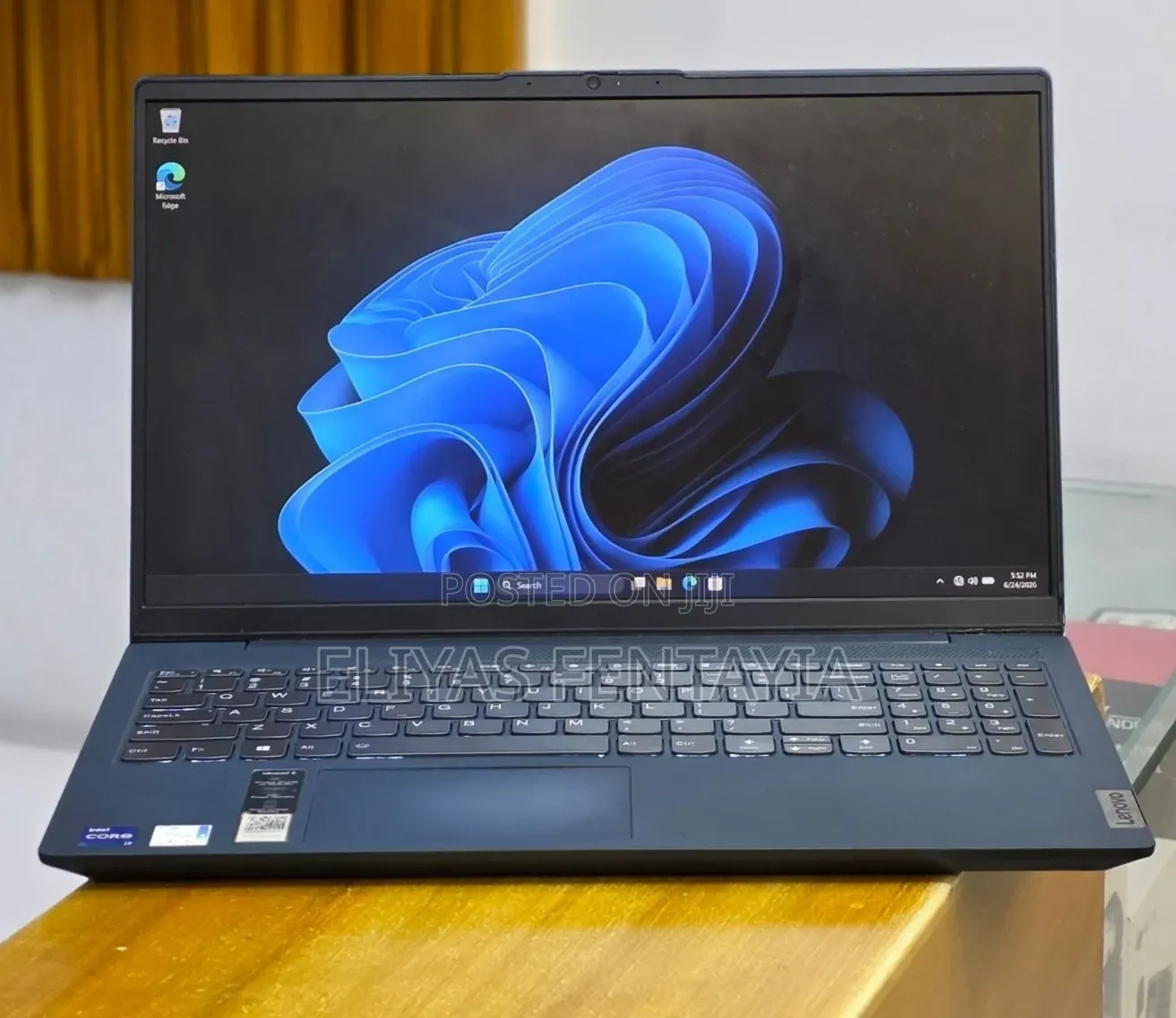 New Laptop Lenovo 12GB Intel Core i7 SSD 512GB
