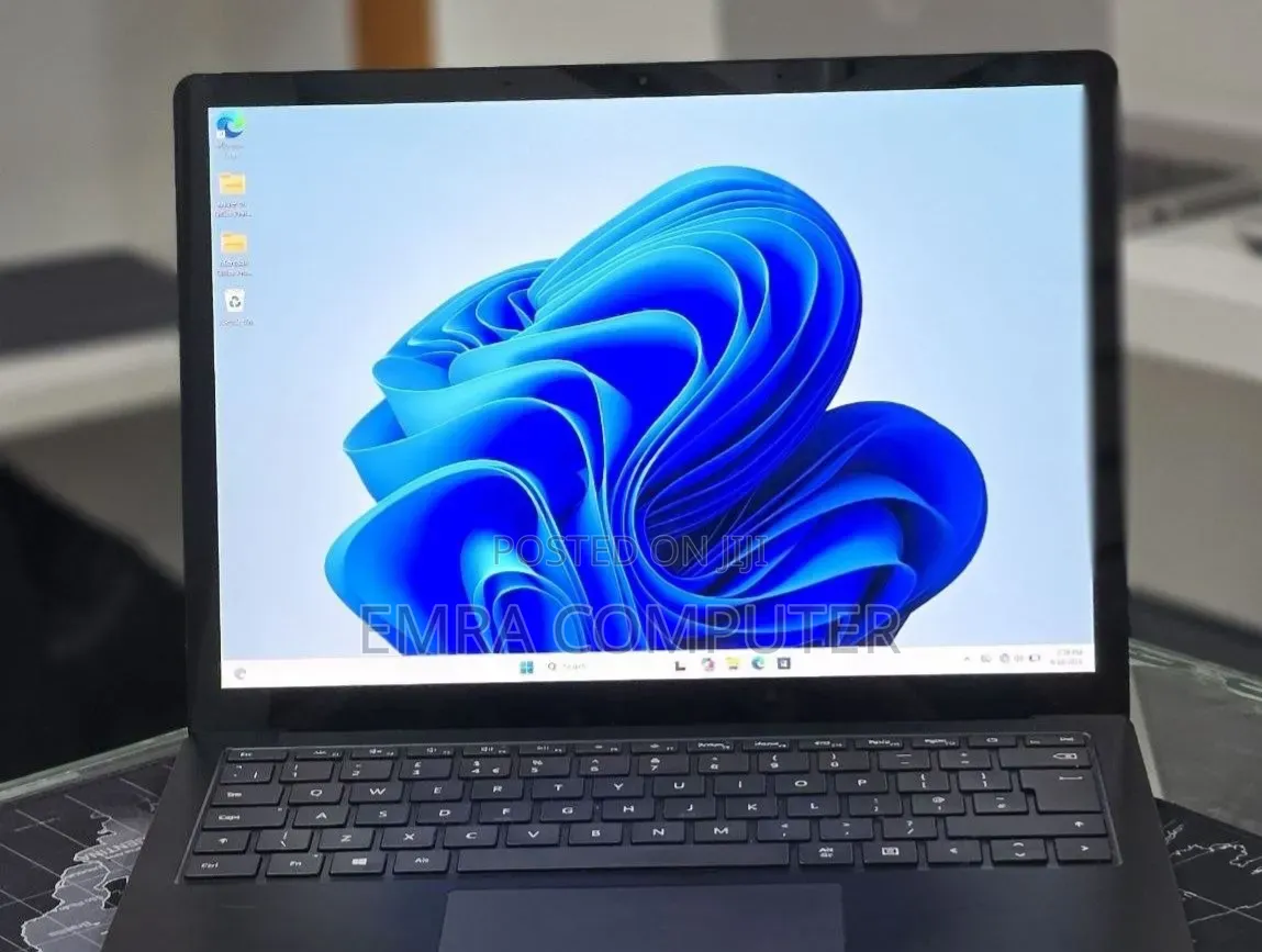 New Laptop Microsoft Surface 16GB Intel Core i7 SSD 512GB