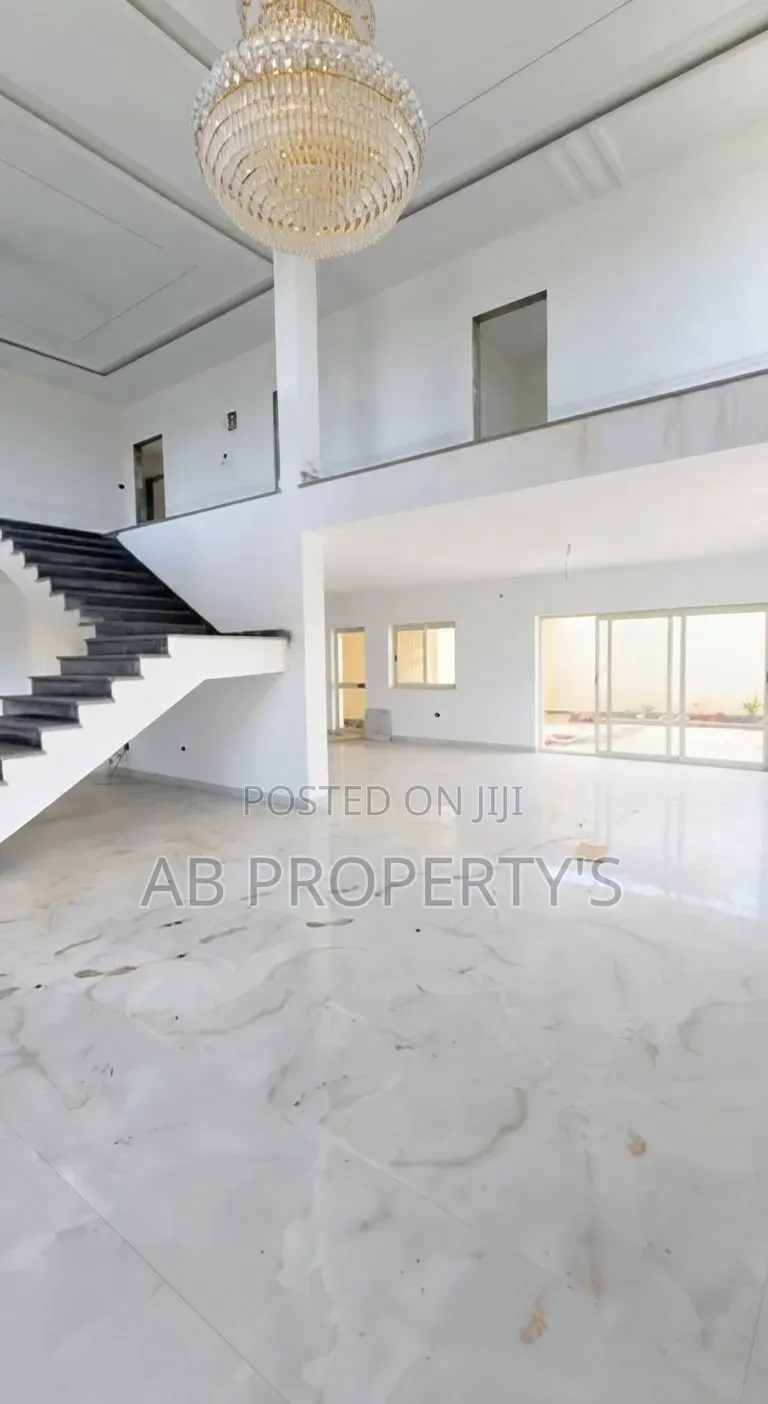 5bdrm Villa in ለገጣፎ Ccd, Yeka for sale