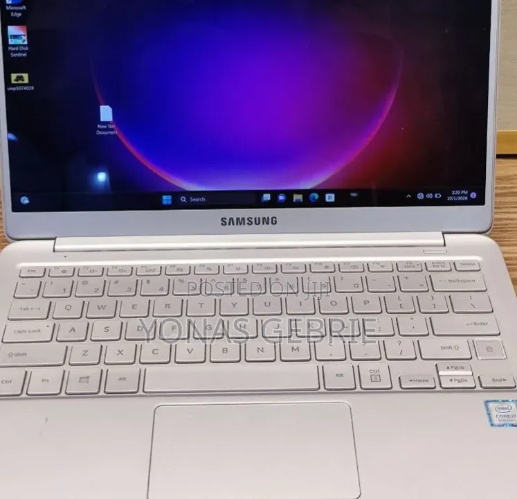 New Laptop Samsung 8GB Intel Core i7 SSD 256GB