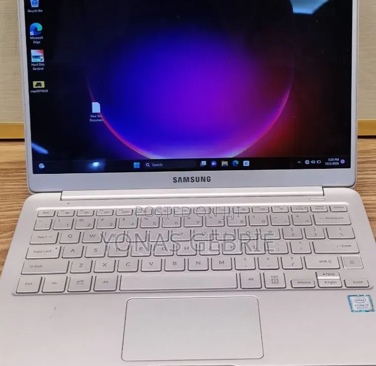 New Laptop Samsung 8GB Intel Core i7 SSD 256GB