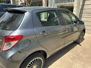 Toyota Yaris 2011 Gray