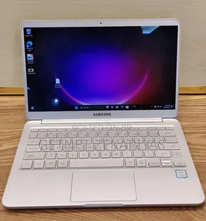 New Laptop Samsung 8GB Intel Core i7 SSD 256GB