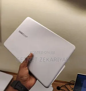 New Laptop Samsung 8GB Intel Core i7 SSD 256GB