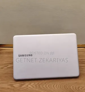 New Laptop Samsung 8GB Intel Core i7 SSD 256GB