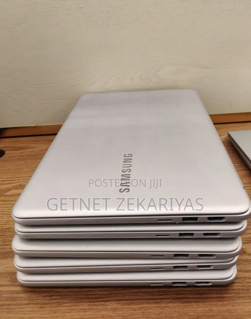 New Laptop Samsung 8GB Intel Core i7 SSD 256GB