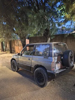Suzuki Vitara 1990 Gray