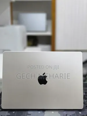 New Laptop Apple MacBook Pro 2024 M4 Pro 24GB Apple M4 Pro SSD 512GB