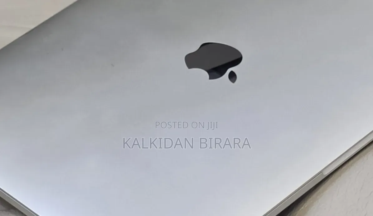 New Laptop Apple MacBook Pro 2020 32GB Intel Core i7 SSD 512GB