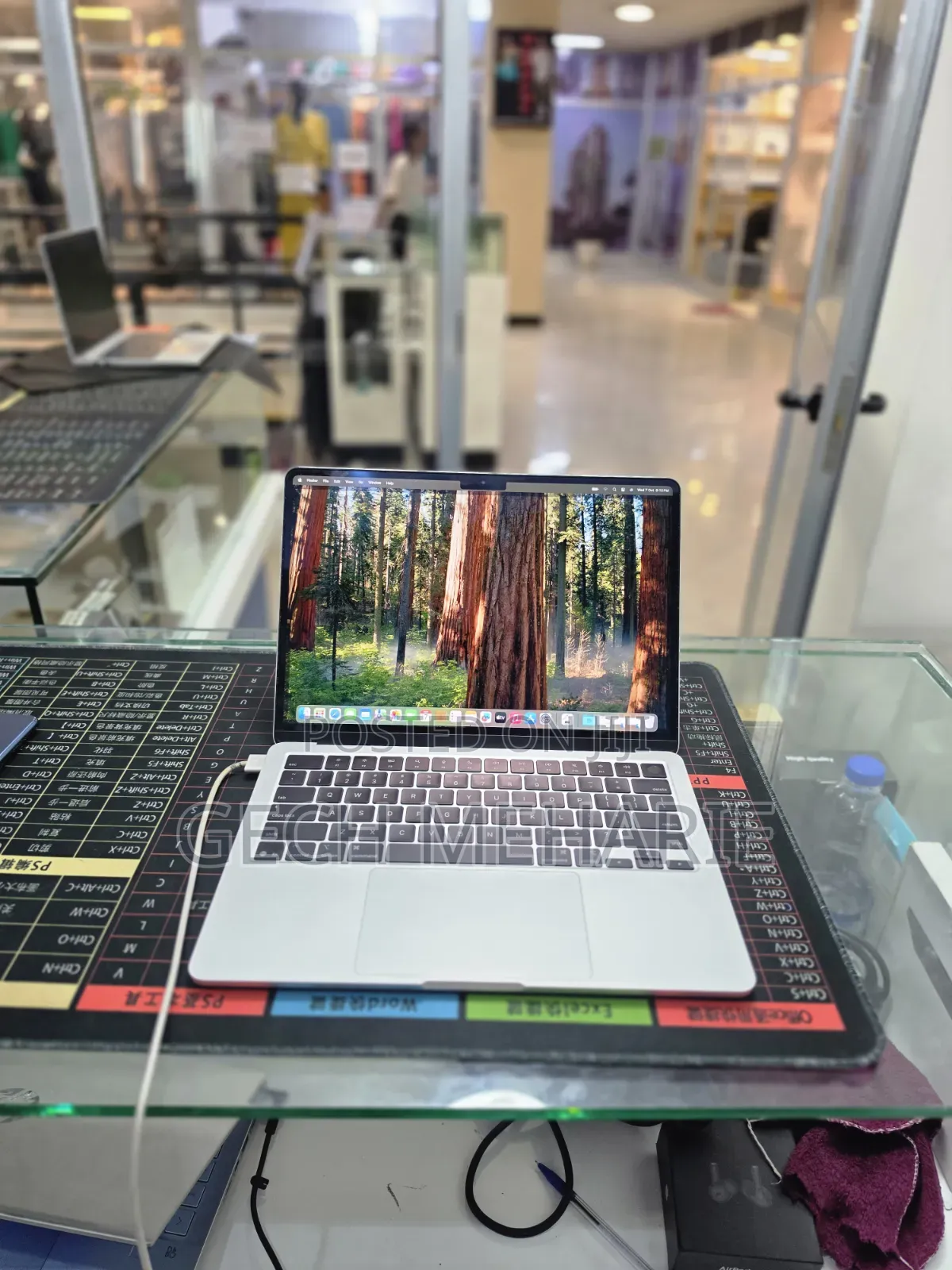 New Laptop Apple MacBook Air 2025 M4 16GB Apple M4 SSD 256GB