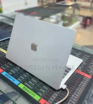 New Laptop Apple MacBook Air 2025 M4 16GB Apple M4 SSD 256GB