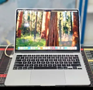 New Laptop Apple MacBook Air 2025 M4 16GB Apple M4 SSD 256GB