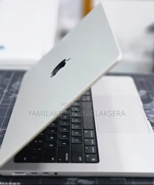New Laptop Apple MacBook Pro 2024 M4 24GB Apple M4 SSD 512GB