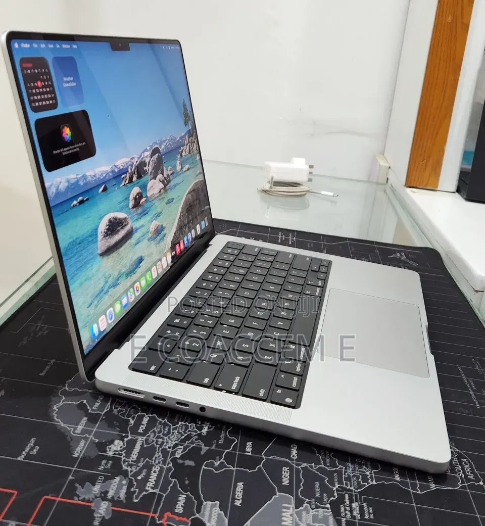New Laptop Apple MacBook Pro 2024 M4 24GB Apple M4 Pro SSD 512GB