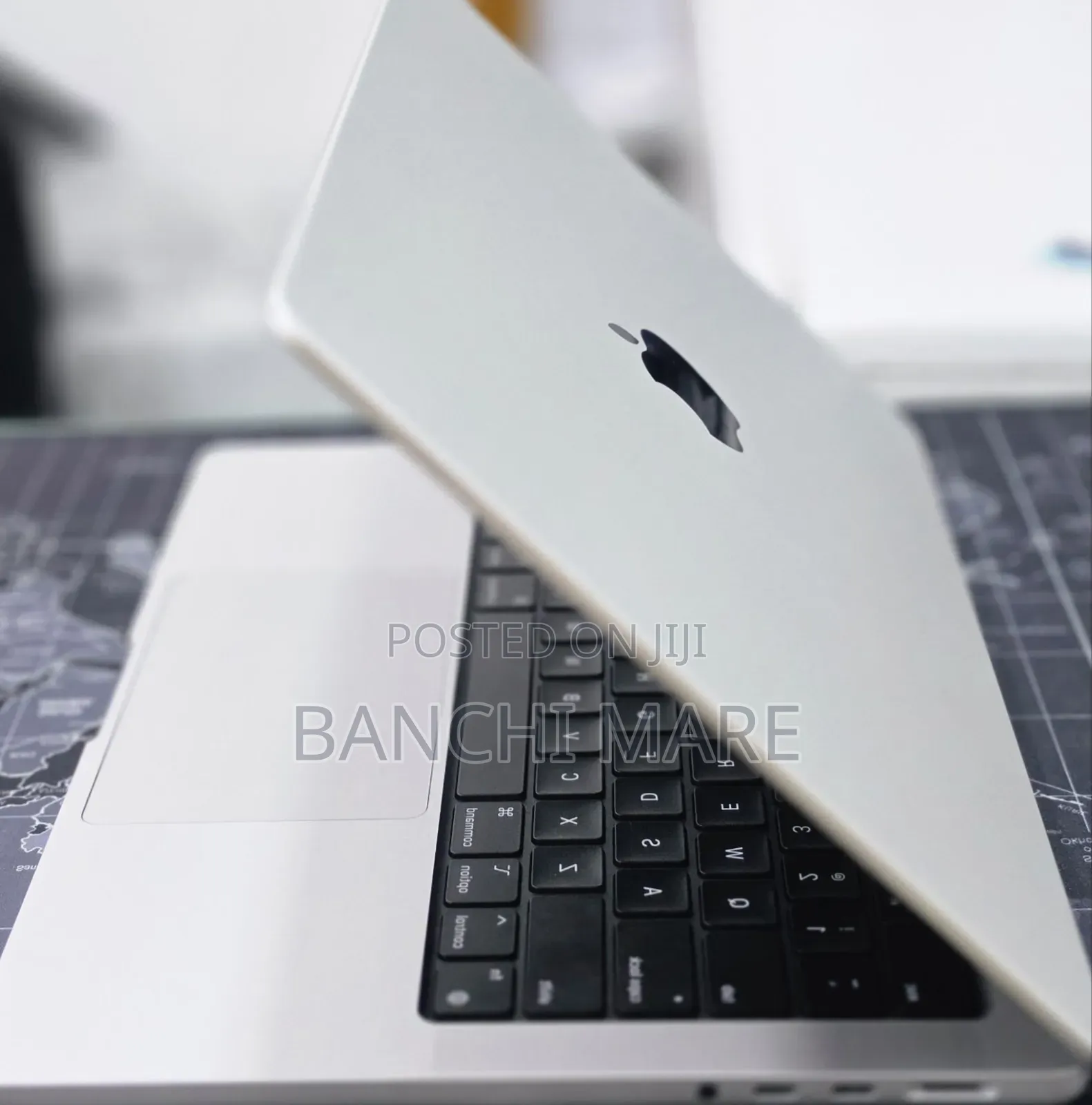 New Laptop Apple MacBook Pro 2024 M4 24GB Apple M4 SSD 512GB