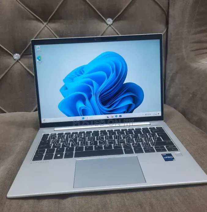 New Laptop HP EliteBook 830 16GB Intel Core i5 SSD 512GB