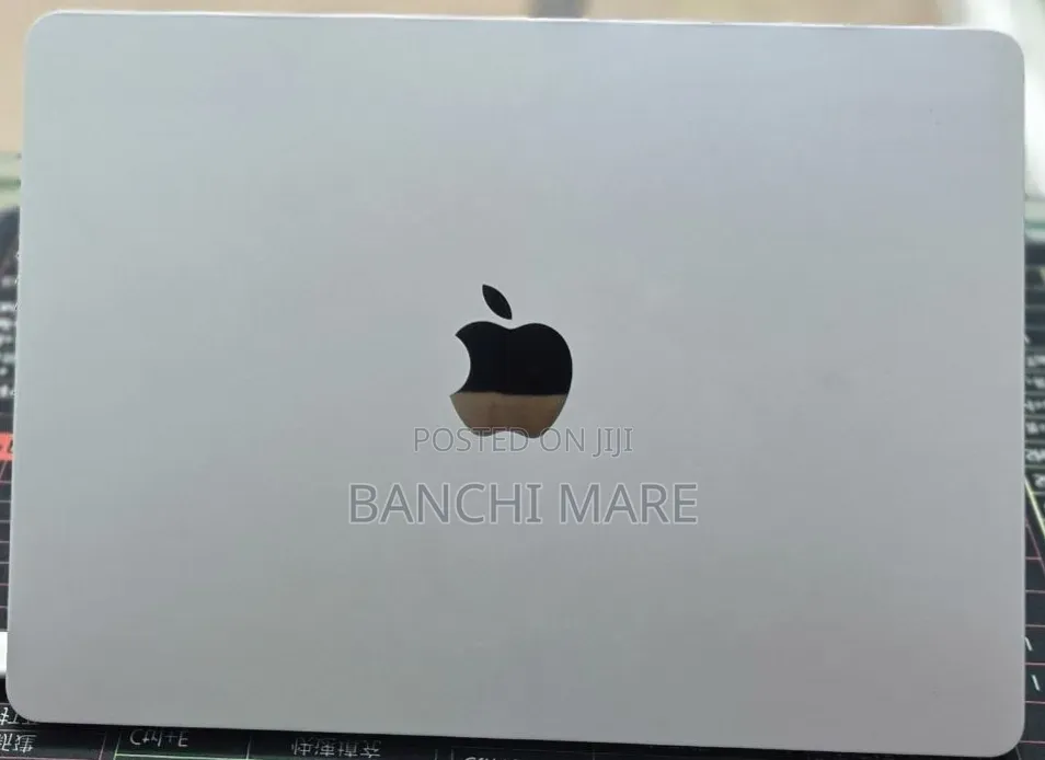 New Laptop Apple MacBook Air 2025 M4 16GB Apple M4 SSD 256GB
