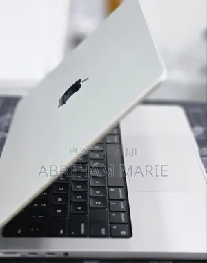New Laptop Apple MacBook Pro 2024 M4 Pro 24GB Apple M4 Pro SSD 512GB