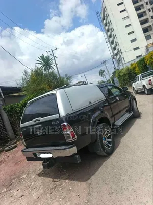 Toyota Hilux 2013 Black