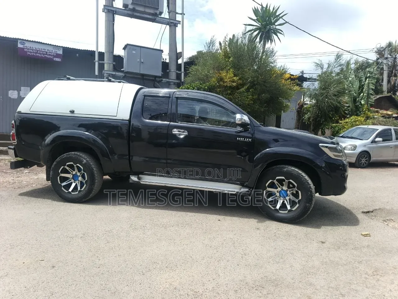Toyota Hilux 2013 Black