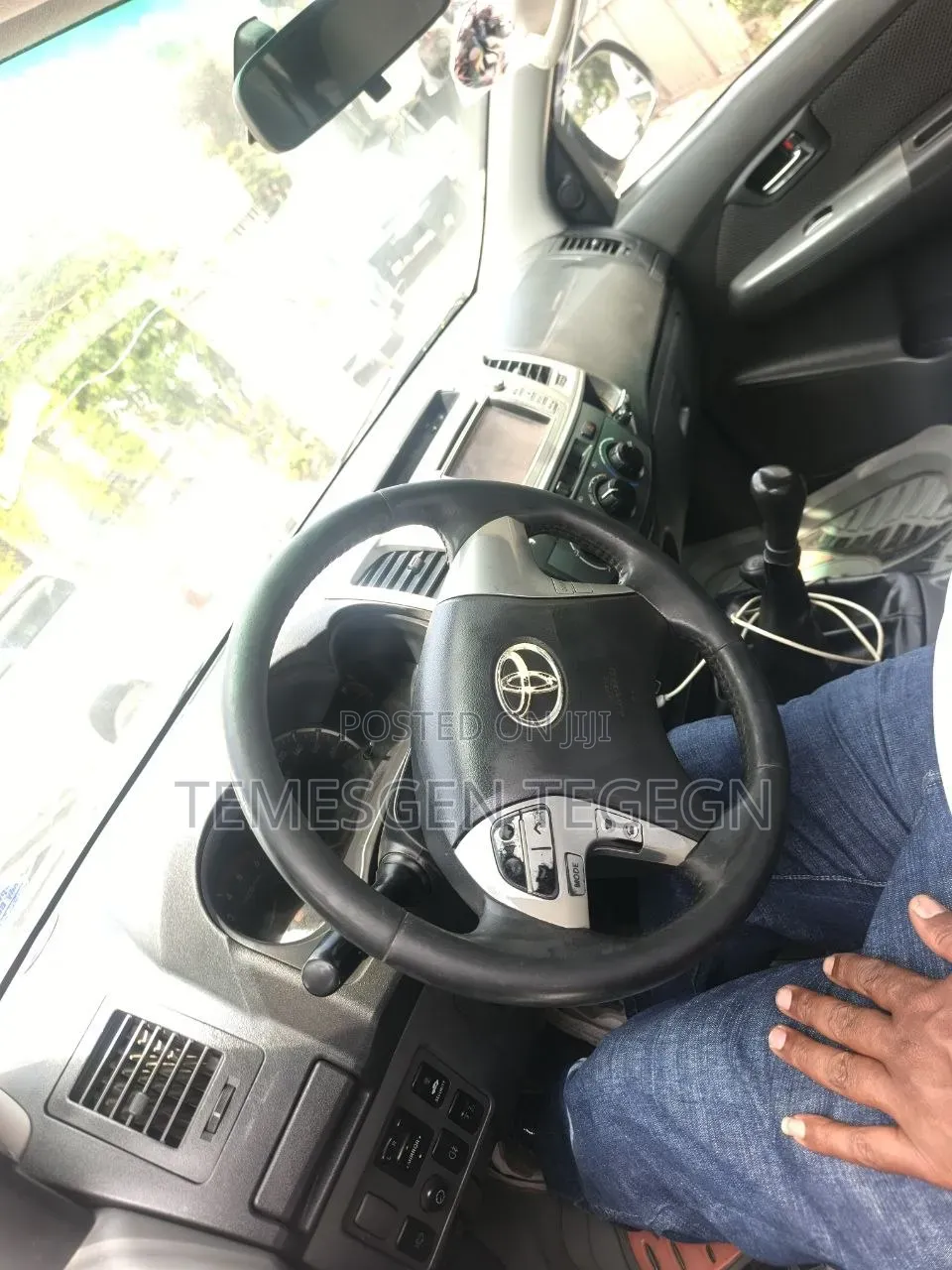 Toyota Hilux 2013 Black