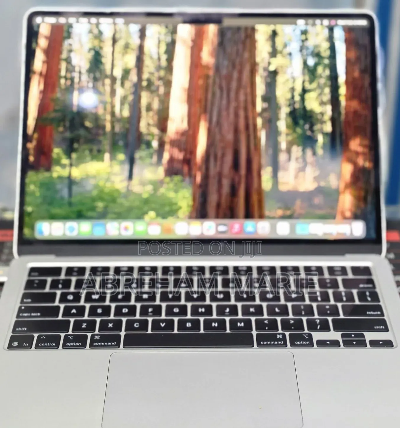 New Laptop Apple MacBook Air 2025 M4 16GB Apple M4 SSD 256GB