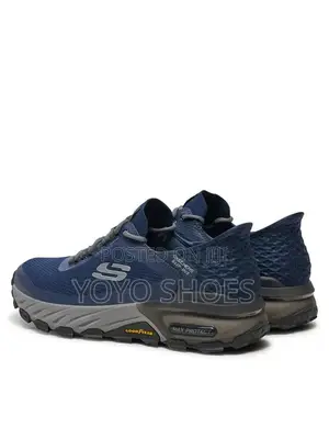 Skechers Hands Free Slip-Ins: Max Protect Trail Blue/Blacksneaker