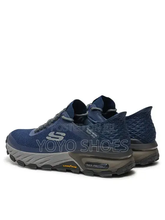 Skechers Hands Free Slip-Ins: Max Protect Trail Blue/Blacksneaker