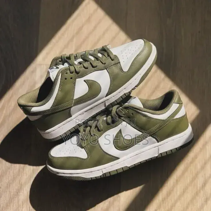 Nike Dunk Low 'Medium Olive' Unisex Fashion Sneakers