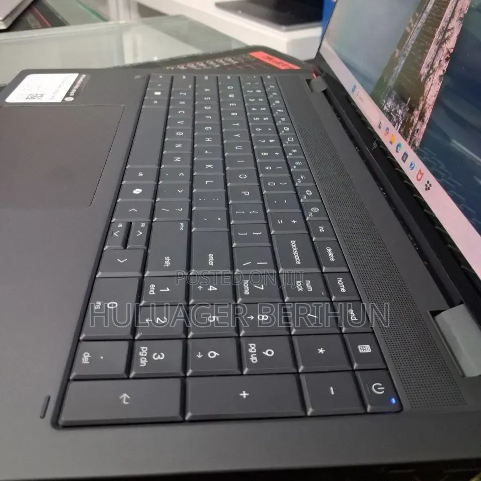 New Laptop HP OmniBook X Flip 16" 16GB Intel Core Ultra 7 SSD 1T