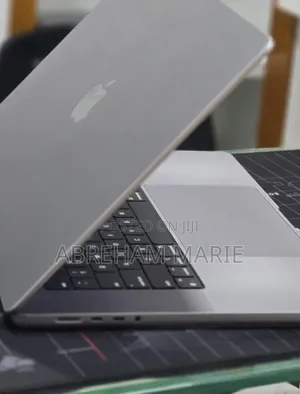 New Laptop Apple MacBook Pro 2021 M1 Max 64GB Apple M1 Max SSD 1T